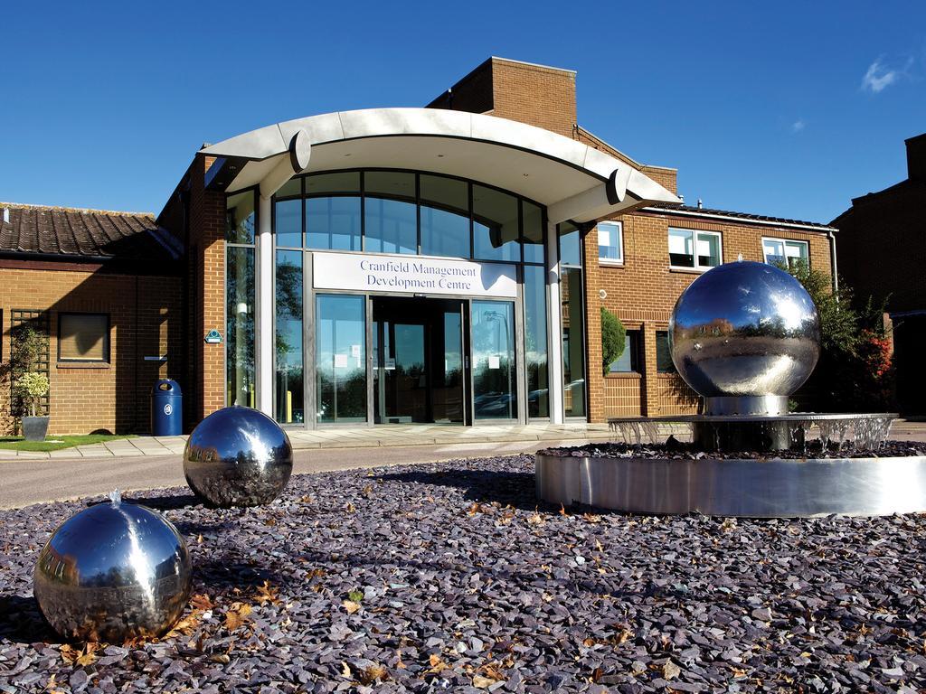 Cranfield Management Development Centre Hotel Exterior photo